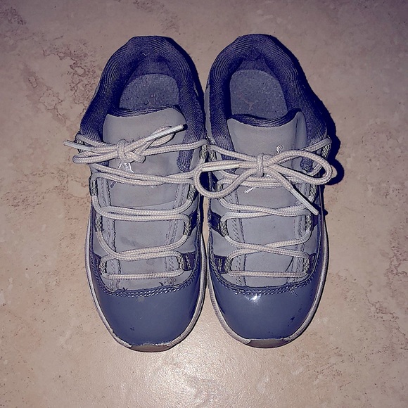 11s Retro Low - Picture 1 of 5